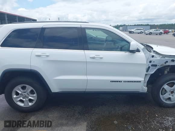 2017 Jeep Grand Cherokee Altitude z VIN 1C4RJEAG9HC757292, wystawiony jako IAAI lot #42390036 z przebiegiem 53 299 mil mil oraz . Historia ofert i sprzedaży dostępna na DreamBid. Obrazek 14.