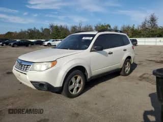 2011 Subaru Forester X z VIN JF2SHABC7BH728175, wystawiony jako Copart lot #80881385 z przebiegiem 147 567 mil mil oraz Czysty tytuł • Clean title. Historia ofert i sprzedaży dostępna na DreamBid. Obrazek 1.