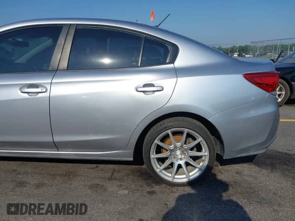 2018 Subaru Impreza с VIN 4S3GKAA68J3620998, выставлен на аукционе IAAI как лот 42532043 с пробегом 108 329 миль миль и . История ставок и продаж доступна на DreamBid. Изображение 18.