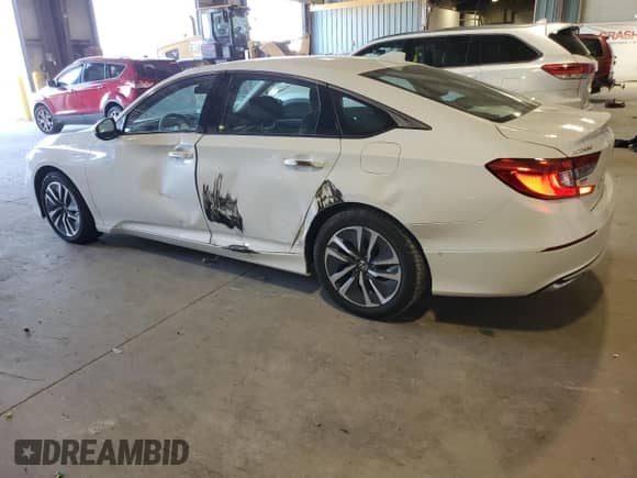 2018 Honda Accord with VIN 1HGCV3F16JA004017, listed as a Copart auction lot 84578225 with 27,749 mi miles and Salvage title. Bid and sale history available at DreamBid. Image 2.