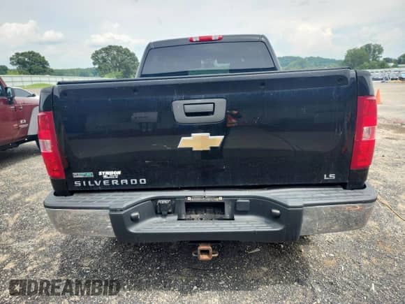 2011 Chevrolet Silverado 1500 LS z VIN 3GCPKREA2BG303472, wystawiony jako Copart lot #64091145 z przebiegiem 150 803 mil mil oraz Czysty tytuł • Clean title. Historia ofert i sprzedaży dostępna na DreamBid. Obrazek 6.