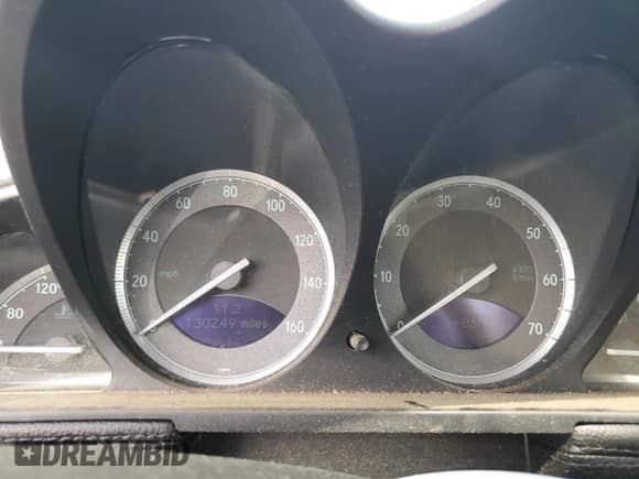 2003 Mercedes-Benz SL 500 z VIN WDBSK75F33F029923, wystawiony jako Copart lot #90864255 z przebiegiem 130 249 mil mil oraz Czysty tytuł • Clean title. Historia ofert i sprzedaży dostępna na DreamBid. Obrazek 9.