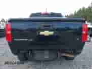 2019 Chevrolet Colorado 4WD LT z VIN 1GCGTCEN0K1124469, wystawiony jako IAAI lot #43164729 z przebiegiem 104 651 mil mil oraz . Historia ofert i sprzedaży dostępna na DreamBid. Obrazek 6.