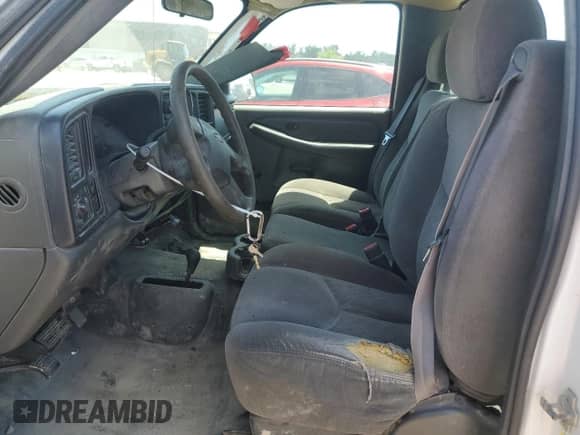 2007 Chevrolet Silverado 2500HD LT1 z VIN 1GCHK24U57E181759, wystawiony jako Copart lot #61357895 z przebiegiem 196 932 mil mil oraz Szkoda całkowita • Salvage title. Historia ofert i sprzedaży dostępna na DreamBid. Obrazek 7.