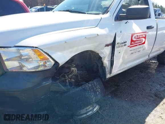 2017 Ram 1500 Tradesman с VIN 3C6JR6DT5HG548561, выставлен на аукционе IAAI как лот 41630666 с пробегом 106 326 миль миль и . История ставок и продаж доступна на DreamBid. Изображение 6.