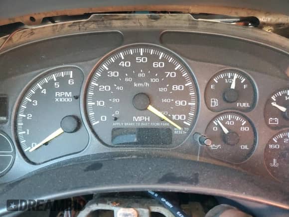 2000 Chevrolet Silverado 1500 z VIN 1GCEC14V4YZ296866, wystawiony jako Copart lot #49343345 z przebiegiem Nie podano mil oraz Szkoda całkowita • Salvage title. Historia ofert i sprzedaży dostępna na DreamBid. Obrazek 9.