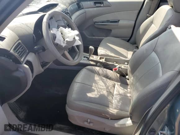 2011 Subaru Forester X Limited z VIN JF2SHAEC2BH782687, wystawiony jako Copart lot #68494715 z przebiegiem Nie podano mil oraz Szkoda całkowita • Salvage title. Historia ofert i sprzedaży dostępna na DreamBid. Obrazek 7.