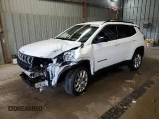 2024 Jeep Compass Latitude Lux с VIN 3C4NJDFN7RT132380, выставлен на аукционе Copart как лот 65457005 с пробегом 8 257 миль миль и Списание • Salvage title. История ставок и продаж доступна на DreamBid. Изображение 1.