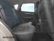 2025 Mazda CX-5 S Select z VIN JM3KFBBL4S0675063, wystawiony jako Copart lot #65734485 z przebiegiem 819 mil mil oraz Czysty tytuł • Clean title. Historia ofert i sprzedaży dostępna na DreamBid. Obrazek 11.