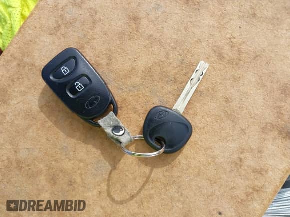 2014 Hyundai Tucson GLS with VIN KM8JT3AF6EU927001, listed as a IAAI auction lot 43284469 with 143,930 mi miles and . Bid and sale history available at DreamBid. Image 11.