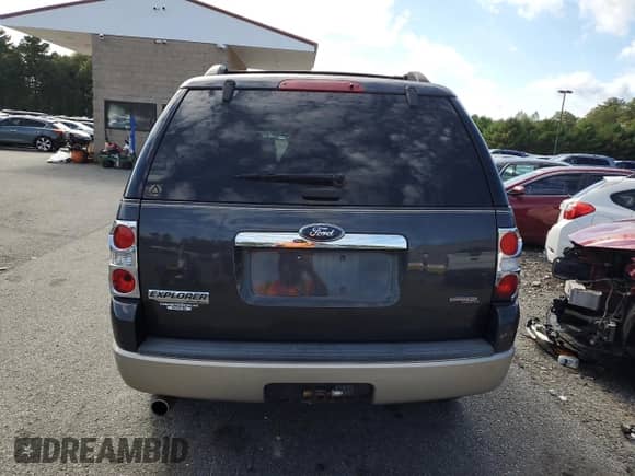 2007 Ford Explorer Eddie Bauer z VIN 1FMEU74E27UB73235, wystawiony jako Copart lot #85557145 z przebiegiem 109 480 mil mil oraz Czysty tytuł • Clean title. Historia ofert i sprzedaży dostępna na DreamBid. Obrazek 6.