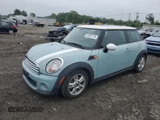 2013 MINI Hardtop with VIN WMWSU3C55DT546767, listed as a Copart auction lot 61287115 with 181,711 mi miles and Clean title. Bid and sale history available at DreamBid. Image 1.