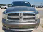 2009 Dodge 1500 SLT z VIN 1D3HB18TX9S793544, wystawiony jako Copart lot #71709995 z przebiegiem 222 635 mil mil oraz Czysty tytuł • Clean title. Historia ofert i sprzedaży dostępna na DreamBid. Obrazek 5.