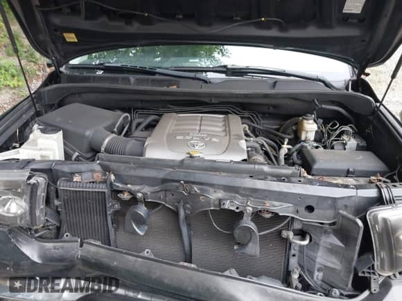 2008 Toyota Tundra with VIN 5TBDV54198S513123, listed as a IAAI auction lot 39662074 with 98,880 mi miles and . Bid and sale history available at DreamBid. Image 10.