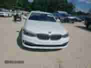 2018 BMW 5 Series 540i z VIN WBAJE5C55JWA97561, wystawiony jako Copart lot #71202295 z przebiegiem 57 619 mil mil oraz Szkoda całkowita • Salvage title. Historia ofert i sprzedaży dostępna na DreamBid. Obrazek 13.
