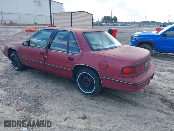 1992 Chevrolet Lumina with VIN 2G1WL54TXN1151435, listed as a IAAI auction lot 42739746 with 120,622 mi miles and . Bid and sale history available at DreamBid. Image 3.