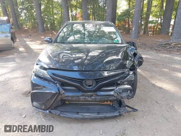 2022 Toyota Camry SE z VIN 4T1G11AK2NU004919, wystawiony jako IAAI lot #43390872 z przebiegiem 59 923 mil mil oraz . Historia ofert i sprzedaży dostępna na DreamBid. Obrazek 12.