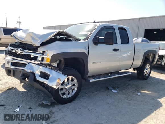 2011 Chevrolet Silverado 2500HD LT с VIN 1GC2KXCG6BZ227745, выставлен на аукционе Copart как лот 52756215 с пробегом 134 731 миль миль и Списание • Salvage title. История ставок и продаж доступна на DreamBid. Изображение 1.
