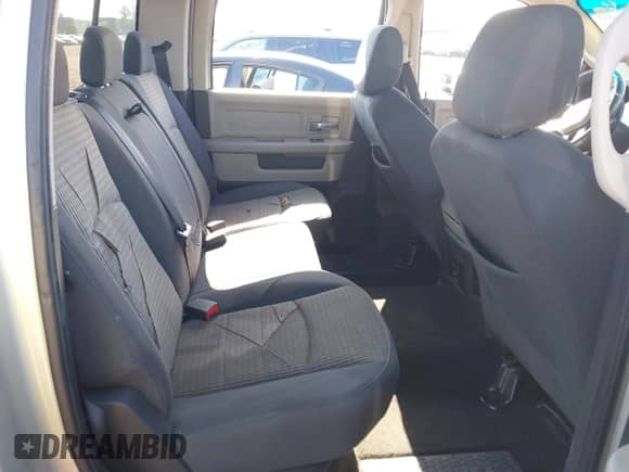 2009 Dodge 1500 Sport z VIN 1D3HB13T69J505466, wystawiony jako IAAI lot #42278465 z przebiegiem 228 700 mil mil oraz . Historia ofert i sprzedaży dostępna na DreamBid. Obrazek 8.