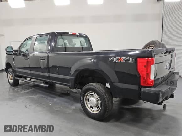 2017 Ford F-250 XL с VIN 1FT7W2B6XHEC57949, выставлен на аукционе Copart как лот 86476195 с пробегом 225 296 миль миль и Чистый • Clean title. История ставок и продаж доступна на DreamBid. Изображение 2.
