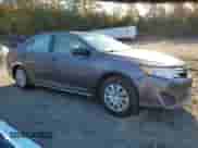 2014 Toyota Camry XLE z VIN 4T4BF1FK3ER350620, wystawiony jako Copart lot #87195205 z przebiegiem 84 279 mil mil oraz Szkoda całkowita • Salvage title. Historia ofert i sprzedaży dostępna na DreamBid. Obrazek 4.