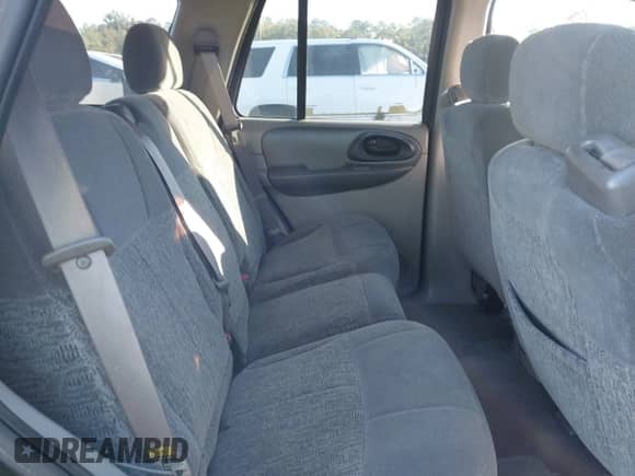 2003 Chevrolet TrailBlazer LT с VIN 1GNDT13S232231185, выставлен на аукционе IAAI как лот 43444432 с пробегом 223 693 миль миль и . История ставок и продаж доступна на DreamBid. Изображение 8.
