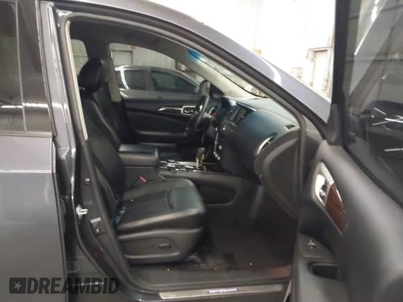 2013 Nissan Pathfinder SV z VIN 5N1AR2MM0DC658288, wystawiony jako IAAI lot #42211845 z przebiegiem 154 427 mil mil oraz . Historia ofert i sprzedaży dostępna na DreamBid. Obrazek 5.