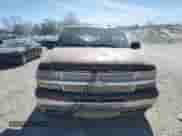 2002 Chevrolet Suburban LT z VIN 1GNFK16Z92J319725, wystawiony jako Copart lot #49640395 z przebiegiem 283 114 mil mil oraz Czysty tytuł • Clean title. Historia ofert i sprzedaży dostępna na DreamBid. Obrazek 5.