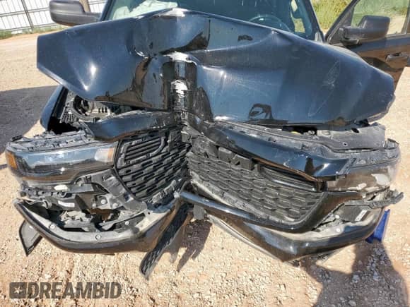 2025 Ram 1500 Tradesman z VIN 1C6RREGG8SN597750, wystawiony jako Copart lot #70235585 z przebiegiem 16 588 mil mil oraz Szkoda całkowita • Salvage title. Historia ofert i sprzedaży dostępna na DreamBid. Obrazek 11.