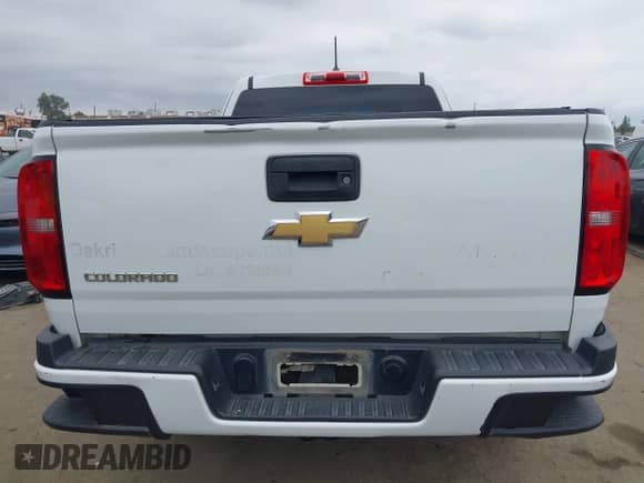 2019 Chevrolet Colorado 2WD Work Truck z VIN 1GCHSBEAXK1175704, wystawiony jako IAAI lot #43322181 z przebiegiem 223 562 mil mil oraz . Historia ofert i sprzedaży dostępna na DreamBid. Obrazek 16.