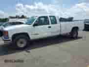 1997 Chevrolet Silverado 2500 z VIN 1GCGC29R6VE178668, wystawiony jako Copart lot #61821794 z przebiegiem 374 208 mil mil oraz Szkoda całkowita • Salvage title. Historia ofert i sprzedaży dostępna na DreamBid. Obrazek 1.