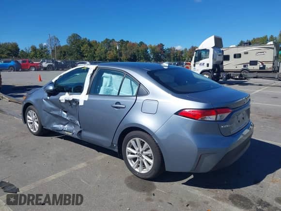 2024 Toyota Corolla LE z VIN 5YFB4MDE5RP189726, wystawiony jako IAAI lot #40471247 z przebiegiem 2 688 mil mil oraz . Historia ofert i sprzedaży dostępna na DreamBid. Obrazek 3.