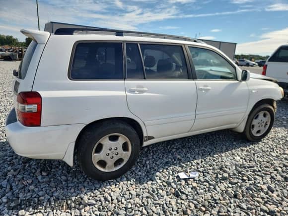 2005 Toyota Highlander with VIN JTEDP21A550075490, listed as a Copart auction lot 80078555 with 260,502 mi miles and Non repairable. Bid and sale history available at DreamBid. Image 3.