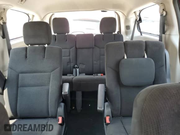 2016 Dodge Grand Caravan SE z VIN 2C4RDGBG4GR243650, wystawiony jako Copart lot #59537515 z przebiegiem 83 559 mil mil oraz Szkoda całkowita • Salvage title. Historia ofert i sprzedaży dostępna na DreamBid. Obrazek 10.