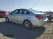 2016 Chevrolet Cruze ECO z VIN 1G1PJ5SB0G7104070, wystawiony jako Copart lot #56886885 z przebiegiem 221 925 mil mil oraz Szkoda całkowita • Salvage title. Historia ofert i sprzedaży dostępna na DreamBid. Obrazek 2.