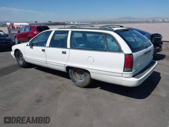 1993 Chevrolet Caprice с VIN 1G1BL8374PW146814, выставлен на аукционе IAAI как лот 42371782 с пробегом 161 342 миль миль и . История ставок и продаж доступна на DreamBid. Изображение 3.