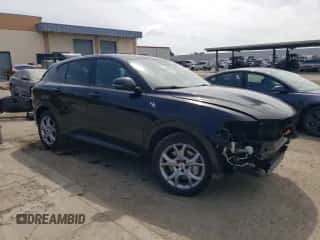 2024 Dodge Hornet R/T с VIN ZACPDFCW5R3A34195, выставлен на аукционе Copart как лот 72129174 с пробегом 275 миль миль и Чистый • Clean title. История ставок и продаж доступна на DreamBid. Изображение 4.