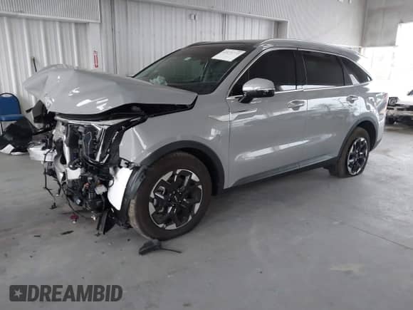 2025 Kia Sorento S z VIN 5XYRL4JC7SG351127, wystawiony jako IAAI lot #43171772 z przebiegiem 5 669 mil mil oraz . Historia ofert i sprzedaży dostępna na DreamBid. Obrazek 17.