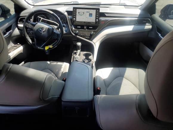 2022 Toyota Camry Hybrid XSE с VIN 4T1K31AK7NU581207, выставлен на аукционе Copart как лот 67908435 с пробегом 191 634 миль миль и Чистый • Clean title. История ставок и продаж доступна на DreamBid. Изображение 8.