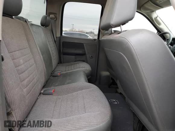 2008 Dodge 1500 ST z VIN 1D7HA18N58S508671, wystawiony jako Copart lot #81901444 z przebiegiem 158 011 mil mil oraz Szkoda całkowita • Salvage title. Historia ofert i sprzedaży dostępna na DreamBid. Obrazek 10.