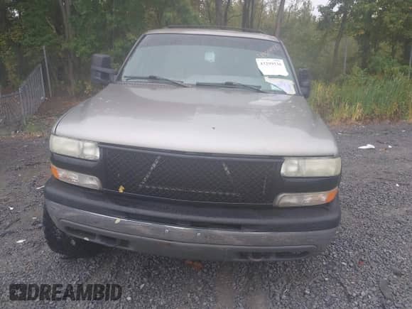 2002 Chevrolet Suburban Z71 with VIN 3GNFK16Z02G152026, listed as a IAAI auction lot 43299338 with 190,704 mi miles and . Bid and sale history available at DreamBid. Image 12.