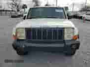 2006 Jeep Commander Limited z VIN 1J8HH58N76C247976, wystawiony jako Copart lot #88149615 z przebiegiem 155 922 mil mil oraz Szkoda całkowita • Salvage title. Historia ofert i sprzedaży dostępna na DreamBid. Obrazek 5.