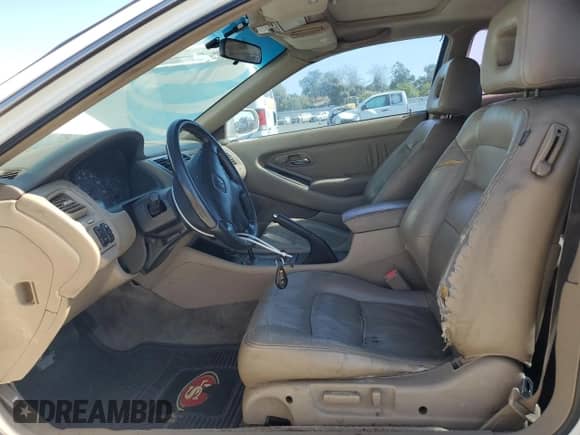 2002 Honda Accord EX z VIN 1HGCG22562A015534, wystawiony jako Copart lot #58073625 z przebiegiem 235 147 mil mil oraz Szkoda całkowita • Salvage title. Historia ofert i sprzedaży dostępna na DreamBid. Obrazek 7.