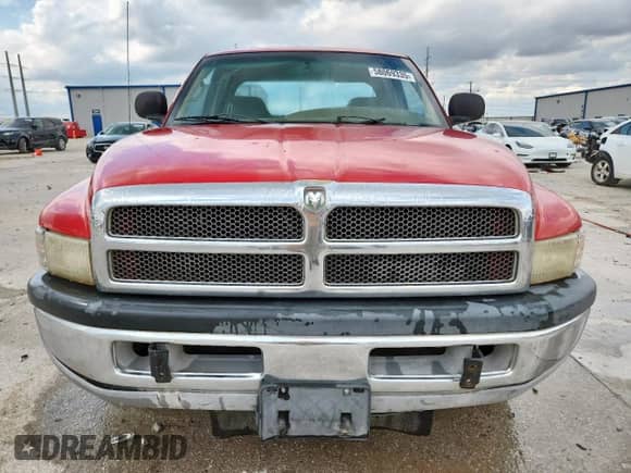 1999 Dodge 1500 z VIN 1B7HC13Y4XJ508316, wystawiony jako Copart lot #58069335 z przebiegiem 277 803 mil mil oraz Szkoda całkowita • Salvage title. Historia ofert i sprzedaży dostępna na DreamBid. Obrazek 5.