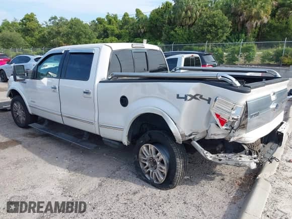 2011 Ford F-150 XLT z VIN 1FTFW1ET8BFD22161, wystawiony jako IAAI lot #42345990 z przebiegiem 64 449 mil mil oraz . Historia ofert i sprzedaży dostępna na DreamBid. Obrazek 3.