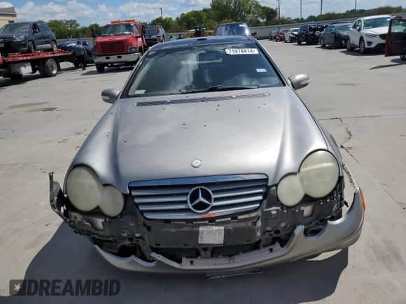 2003 Mercedes-Benz C 320 z VIN WDBRN64J13A507887, wystawiony jako Copart lot #71978414 z przebiegiem Nie podano mil oraz Szkoda całkowita • Salvage title. Historia ofert i sprzedaży dostępna na DreamBid. Obrazek 5.