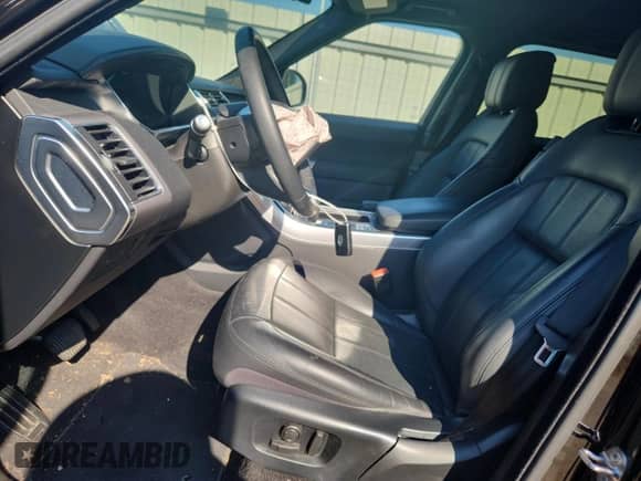 2019 Land Rover Range Rover Sport HSE z VIN SALWR2RUXKA876078, wystawiony jako Copart lot #84785865 z przebiegiem 61 320 mil mil oraz Szkoda całkowita • Salvage title. Historia ofert i sprzedaży dostępna na DreamBid. Obrazek 7.