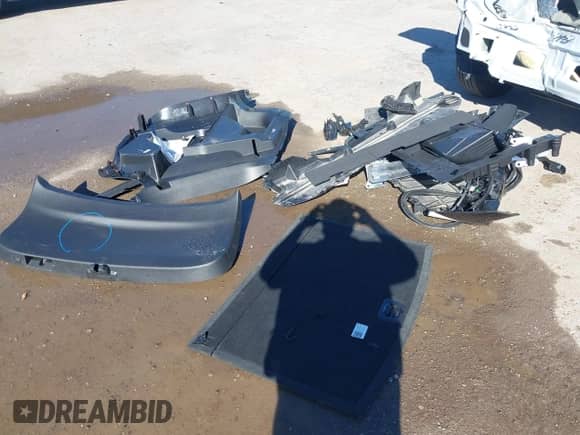 2024 Chevrolet Blazer EV eAWD LT with VIN 3GNKDBRJ9RS244585, listed as a IAAI auction lot 41214497 with 8,269 mi miles and . Bid and sale history available at DreamBid. Image 12.