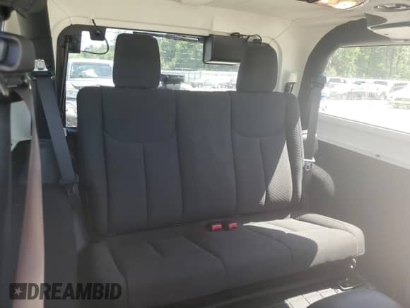 2018 Jeep Wrangler Sport S с VIN 1C4AJWAG1JL868055, выставлен на аукционе Copart как лот 53325105 с пробегом 63 556 миль миль и Списание • Salvage title. История ставок и продаж доступна на DreamBid. Изображение 12.