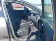 2017 Kia Sorento SX z VIN 5XYPKDA54HG246226, wystawiony jako IAAI lot #43513065 z przebiegiem 71 760 mil mil oraz . Historia ofert i sprzedaży dostępna na DreamBid. Obrazek 5.